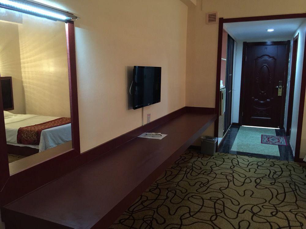 Saipan Ocean View Hotel Garapan Bagian luar foto
