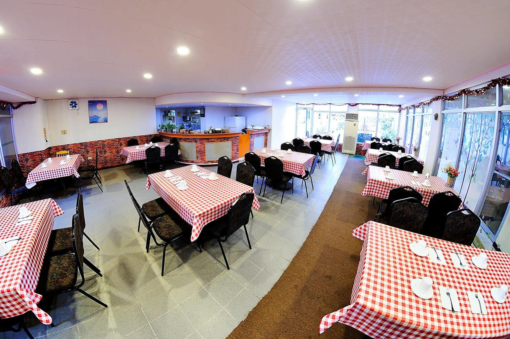 Saipan Ocean View Hotel Garapan Bagian luar foto